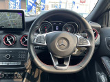快適なショールームにて、お車選びのお手伝いから、ご購入後の整備待ちまで、ご対応致します。