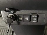 充電用USBジャックを2個装備しています。