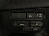気になる車はすぐにお問い合わせください!画面右側の0066から始まる無料ダイヤルからお問い合わせ下さい!専門スタッフがお車のご質問にお答えいたします!