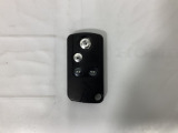 スマートキー付きですからドアロックの開閉およびエンジンスタートが楽々です。電動スライドドアの開け閉めもボタンで操作できます。