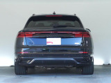 AUDIデザインはリアビューもエレガントで存在感があり、LEDを使ったテールランプも視認性高くデザイン的アクセントになってます。