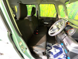 運転席シート廻りは使用感も少なく、良好な状態となっています。丁寧に使われていたことがよくわかりますね。