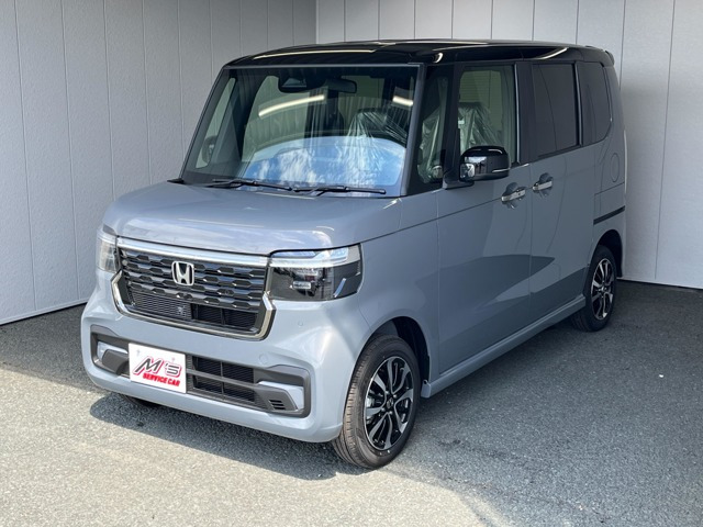 N-BOXカスタムコーディネートスタイル 2トーン 4WD届出済未使用車 4WD USB充電 クルコン