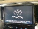 【大画面ナビ】人気の大型10インチナビを装備。存在感のある大画面はインパクト大!ナビ利用時のマップ表示は見やすく、テレビやDVDは臨場感がアップ!いつものドライブがグッと楽しくなります♪