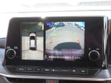 空の上から見下ろすような視点で駐車が出来る「アラウンドビューモニター」が表示されますので、駐車が苦手な方にも心強い味方になってくれるはずです♪