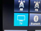 フルセグTV付!同乗者も退屈せずドライブが楽しめますね。運転手さんは運転に集中してくださいね。