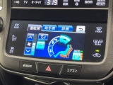 【ステアリングヒーター】冬場に冷たくなりやすい革巻きステアリングを、スイッチ一つで素早く適温に!エアコンよりも早く温まってくれるので、寒い日の運転も快適になりますね♪