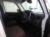 見通しのよいすっきりとした視界で、誰でも運転しやすいです。運転のしやすさは疲れにくさにも繋がりますよ♪