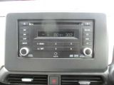 純正CDレシーバー(CD/AM/FM/AUX)。簡単操作なので機械が苦手な方でも安心!携帯電話があればナビは要らない方お勧め!