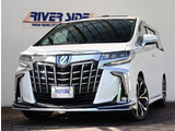 【車屋】として、長く車業界に従事した経験豊富なスタッフが在籍しております。