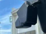 【ドライブレコーダー】映像・音声などの運転中の記録を残します。事故などを起こした起こされた時の証拠になりえますので、もしも時でも安心ですね。
