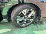 タイヤサイズは215/50R17純正アルミホイール付き!(夏タイヤ装着)冬タイヤ、ホイール注文も承っております☆