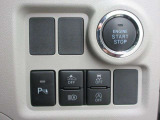 安全運転をお手伝いする「スマートアシスト機能」付きです。