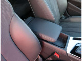 Audi正規ディーラーが高品質をお約束。高度な訓練・教育を受けたAudi専任メカニックが、100項目にもおよぶ精密な点検を実施。すべてクリアしたAudi車だけ、あなたのお手元に届けられるのです