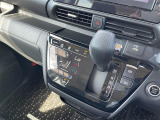 気になる車はすぐにお問い合わせください!画面右側の0066から始まる無料ダイヤルからお問い合わせ下さい!専門スタッフがお車のご質問にお答えいたします!