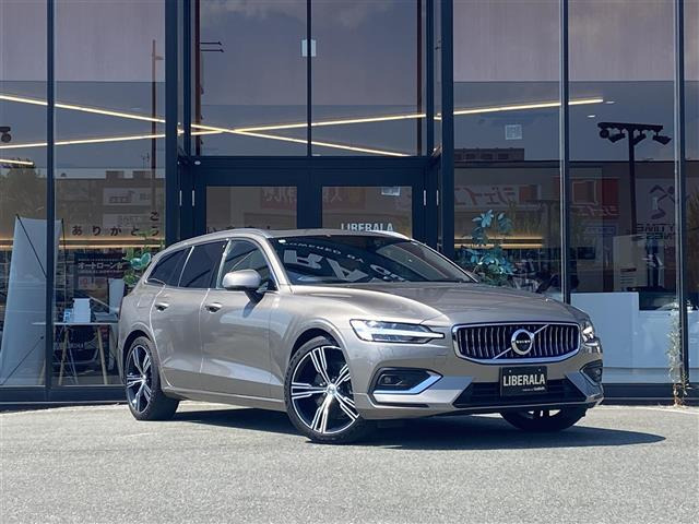 V60B5 インスクリプション本革シート サンルーフ