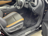 気になる車はすぐにお問い合わせください!画面右側の0066から始まる無料ダイヤルからお問い合わせ下さい!専門スタッフがお車のご質問にお答えいたします!