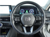 【Honda SENSING】 カメラ等装置で精度の高い検知能力を発揮、安全運転を支援します。ステアリング上のコントローラーに注目!