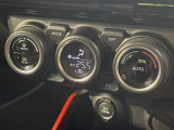 【オートエアコン】一度お好みの温度に設定すれば、車内の温度を検知し風量や温度を自動で調整。暑い…寒い…と何度もスイッチ操作をする必要はありません。快適な車内空間には必須の機能ですね♪
