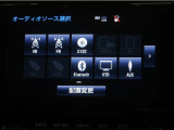 車内でCD DVD等、様々なメディアが楽しめます。