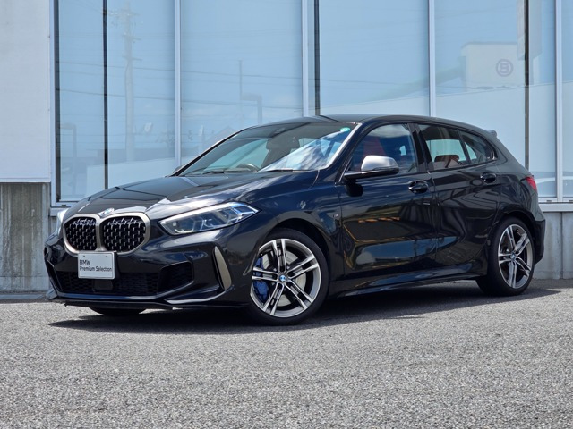 1シリーズM135i xドライブ 4WD