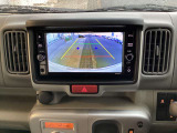 バックモニターで車庫入れや縦列駐車もらくらく、高感度カラーカメラですので僅かな光でもくっきりと見え、夜でも安心して駐車出来ます。