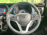 【純正革巻きステアリング】上質な革を使用することで、手にしっかり馴染みとても運転しやすいハンドルです♪
