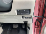 片側電動スライドドアは運転席からも開閉可能です☆冬にうれしいハンドルヒーター完備(^^)/