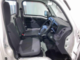 ご覧いただきありがとうございます!安心保障付きの展示車を多数揃えておりますのでお気軽にお尋ねください。