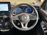 【純正革巻きステアリング】上質な革を使用することで、手にしっかり馴染みとても運転しやすいハンドルです♪