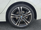 左後リヤ 225/40R18