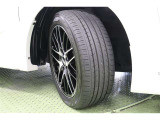タイヤサイズ 225/50R18。