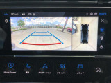 360度ビジョンは上方から自社を見降ろしたような画像を表示、駐車時の安全性がより高まります。
