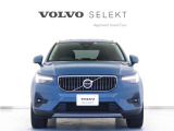 北欧の独創性と都会的な雰囲気を纏う、コンパクト・シティSUV XC40。高い走行安定性とトラクション性能を発揮するAWD機構を採用したB4です。