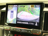 【マルチアラウンドモニター】専用のカメラにより、上から見下ろしたような視点で360度クルマの周囲を確認することができます☆縦列駐車や幅寄せ時に活躍してくれます♪