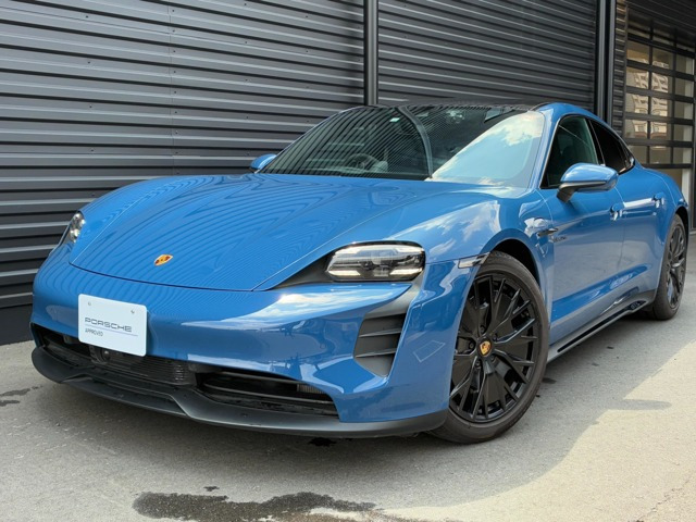 タイカンGTS 4シート 4WD