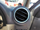 運転席のエアコン吹き出し口です。
