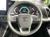 【純正革巻きステアリング】上質な革を使用することで、手にしっかり馴染みとても運転しやすいハンドルです♪