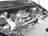 8AR-FTS型 2.0L 直列4気筒 DOHCインタークーラーターボエンジン搭載、駆動方式はFFです。