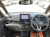運転席まわりです。細かいオプションなど、気になるところがあればお気軽にメールやお電話等でお問合せください。