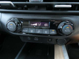 車内を年中快適に保ってくれるオートエアコン。