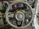 【純正革巻きステアリング】上質な革を使用することで、手にしっかり馴染みとても運転しやすいハンドルです♪