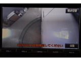 左側面カメラも装備しています。運転席からは目視できない助手席側の側面が見えますので、路肩に幅寄せする際などに縁石の状況なども確認出来て安心です。