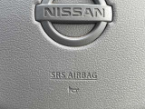 運転席側のエアバッグです