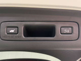 ワンタッチで開閉ができるパワーテールゲートは便利に簡単にご利用いただけます。