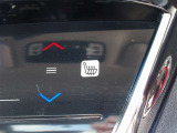 運転席・助手席にはシートヒーターが付いております!寒い冬でも快適にドライブできますね♪(^▽^)