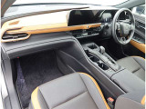 高品質カークリーニング ピカピCar 外装・内装、岐阜トヨペットの専門スタッフがシートもカーペットも綺麗に洗浄済み!プロの仕上げを是非ご確認下さいませ。