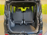 普段のお買い物や通勤、送迎等に十分な荷室スペースを確保しております。セカンドシートを倒すと、大きな荷物の積載も可能です♪
