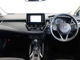 操作性とデザイン性を重視した運転席廻りと各種スイッチやメーター類です!