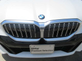 BMWの象徴。キドニーグリルとなります。
